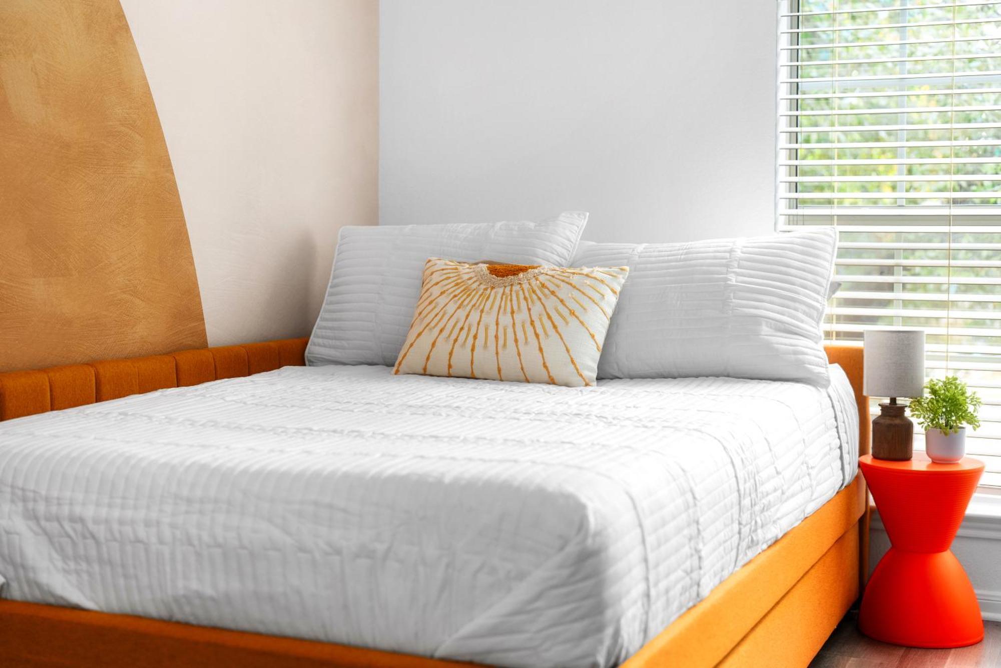 Stunning Family Home With Pool & Hot Tub - Sleeps 17 Pflugerville Eksteriør billede