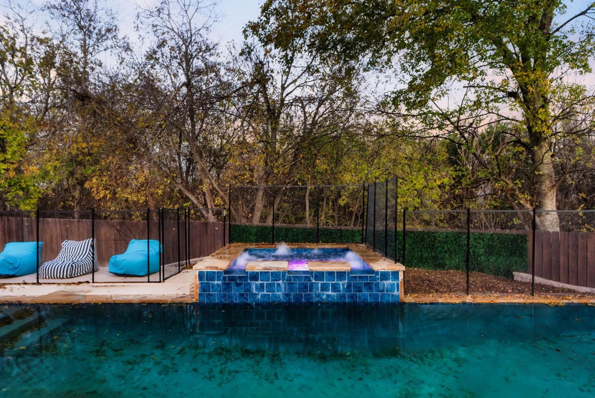 Stunning Family Home With Pool & Hot Tub - Sleeps 17 Pflugerville Eksteriør billede